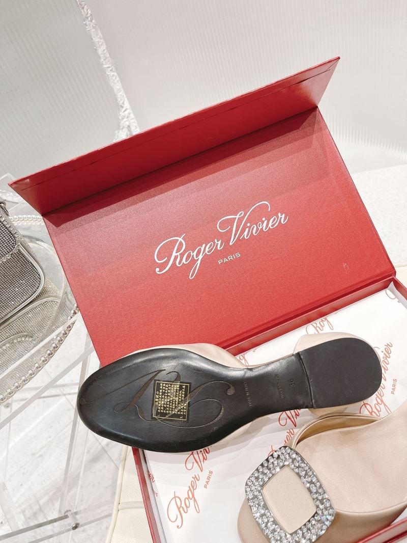 Roger Vivier flat shoes